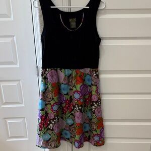 Fei
Anthropologie Fei Black and Purple Sleeveless Floral Boho
Dress Size M